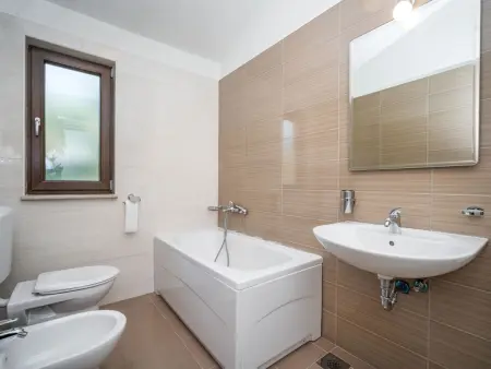 Maison Dorijano avec piscine privée à Rabac : photo 12