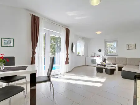 Maison Amber avec piscine privée près de Vodnjan : photo 4