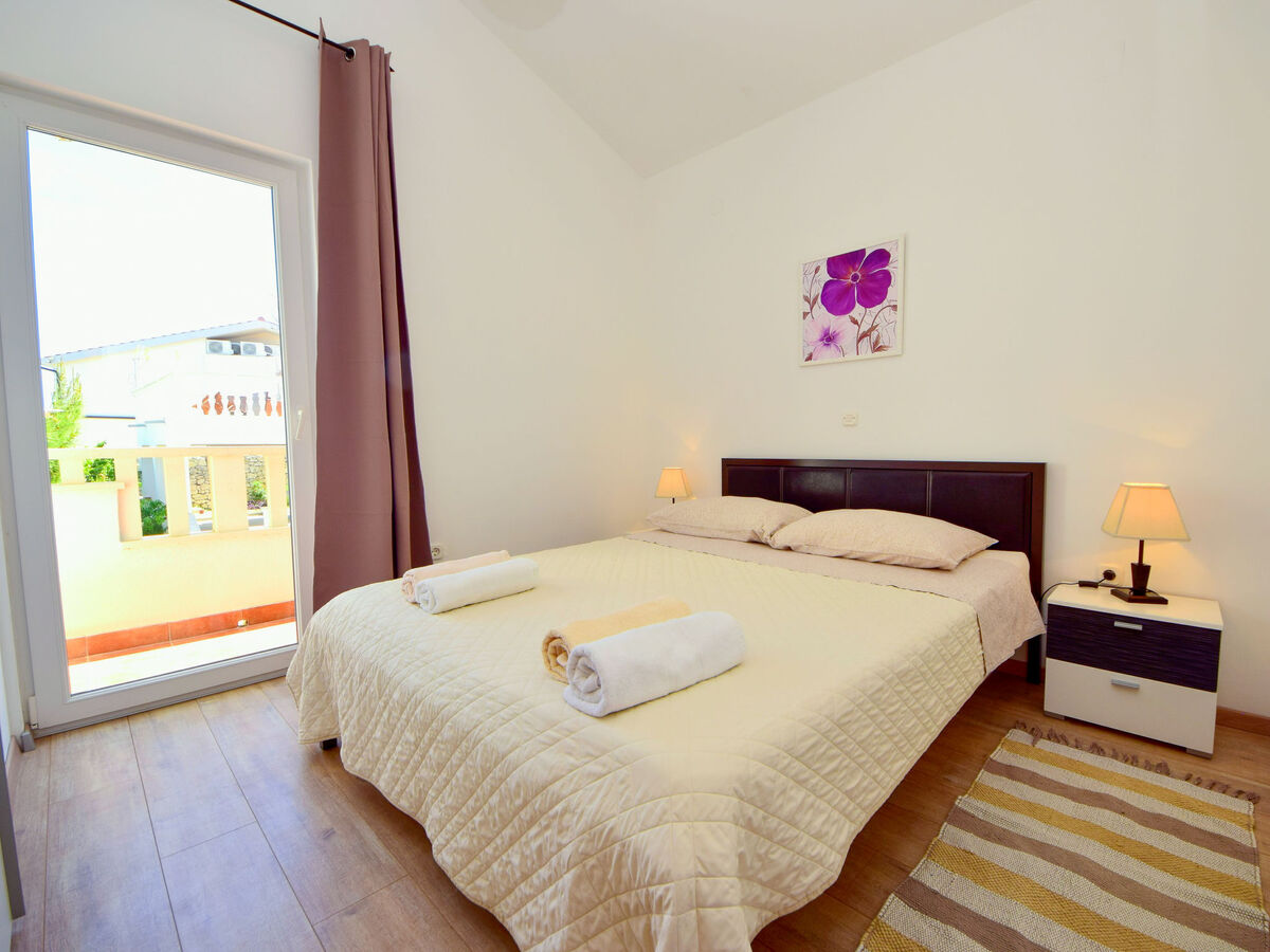 Željko – Maison 2 étages avec piscine privée, à 10 m de la mer - Photo 11