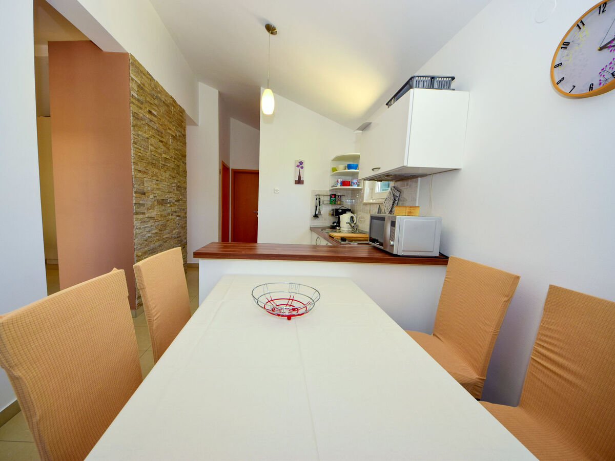 Željko – Maison 2 étages avec piscine privée, à 10 m de la mer - Photo 17