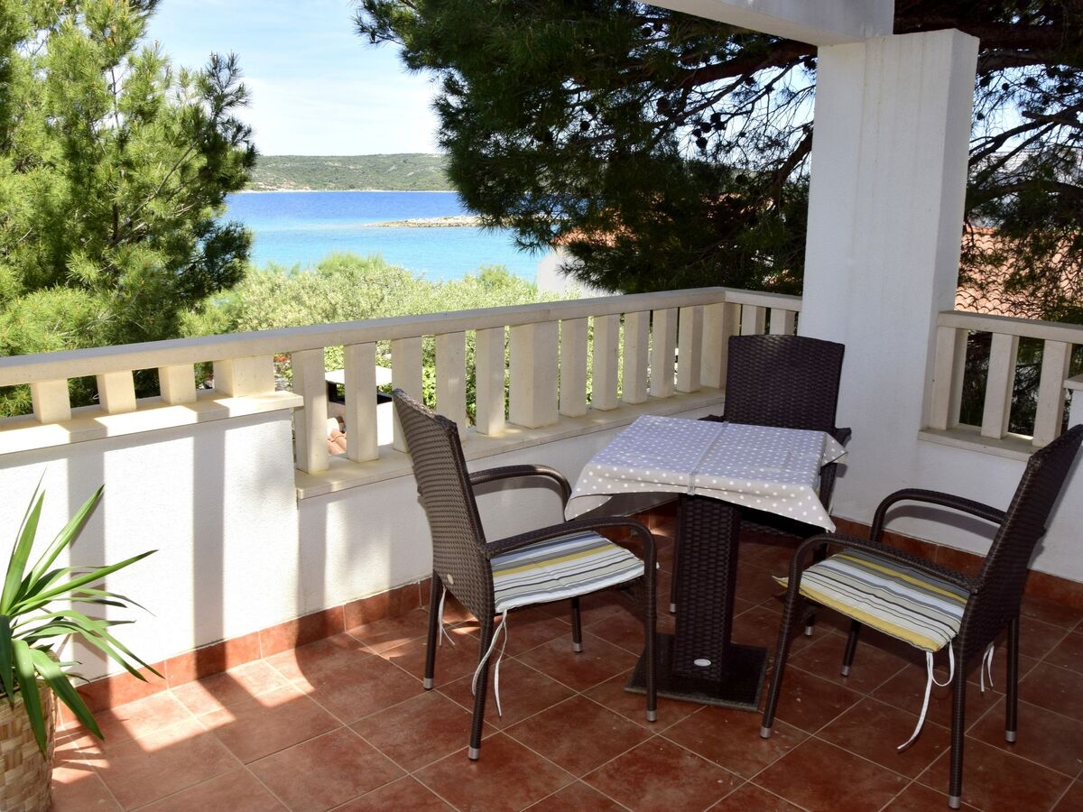 Željko – Maison 2 étages avec piscine privée, à 10 m de la mer - Photo 19