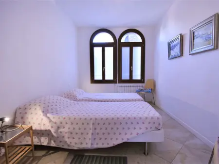 Appartement Casanas – vue sur la Lagune, quartier Castello : photo 5
