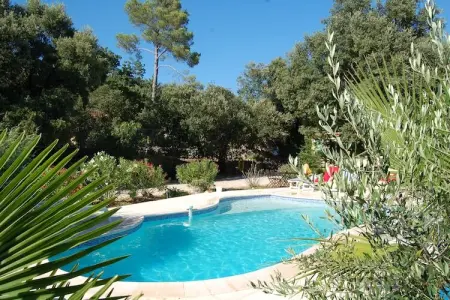 Location villa à Garéoult, Villa à Garéoult avec piscine privée