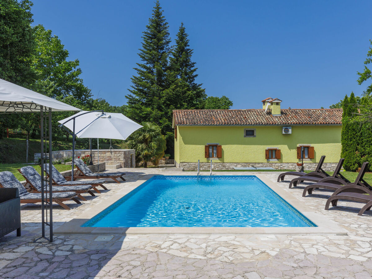 Maison Donada à Labin : piscine privée et terrain - Photo 1