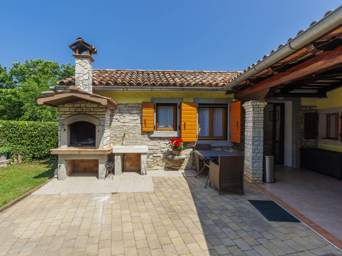 Maison Donada à Labin : piscine privée et terrain - Photo 12
