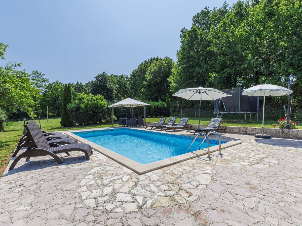 Maison Donada à Labin : piscine privée et terrain - Photo 16