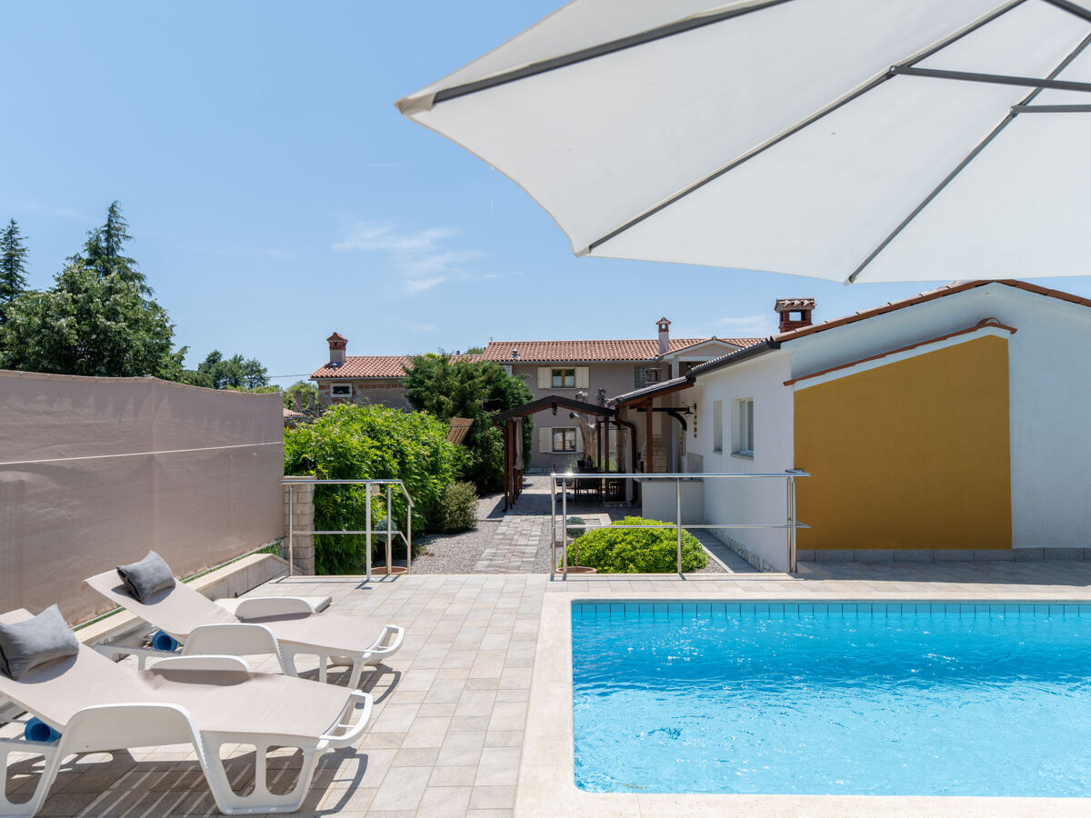 Maison Verbanac à Labin : piscine privée 8 personnes - Photo 1