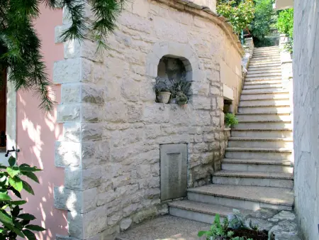 Maison Noel à Labin, 3 chambres avec terrain de 1000 m² : photo 25