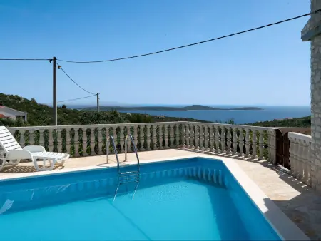 Maison 8 personnes avec piscine privée à Trogir : photo 2