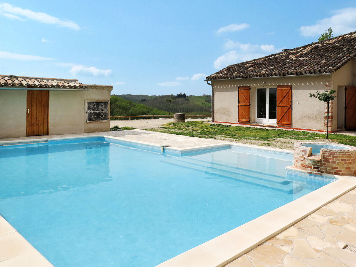 Touzy, gîte 5 chambres avec piscine à L'Honor-de-Cos - Photo 1