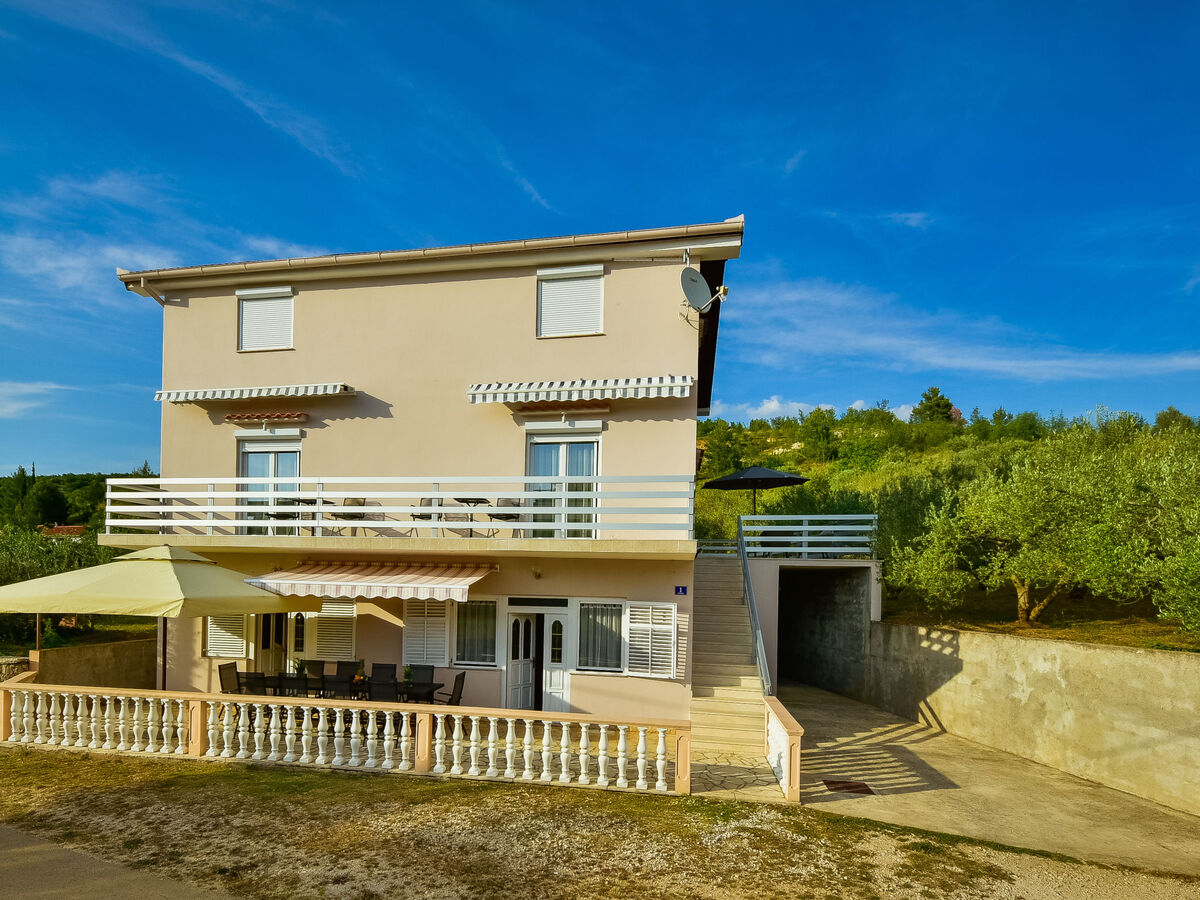 Maison Milka à Novigrad, 5 chambres vue mer - Photo 25