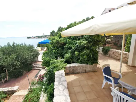 Maison Mirta à Mali Iž, 30 m de la mer, vue panoramique : photo 27