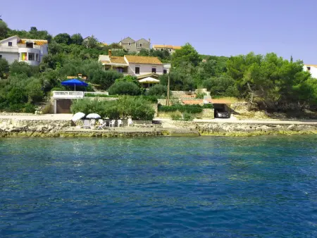 Maison Mirta à Mali Iž, 30 m de la mer, vue panoramique : photo 32