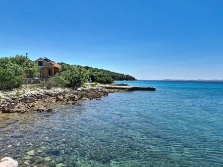 Maison Rudi sur l'île de Pašman, vue mer directe