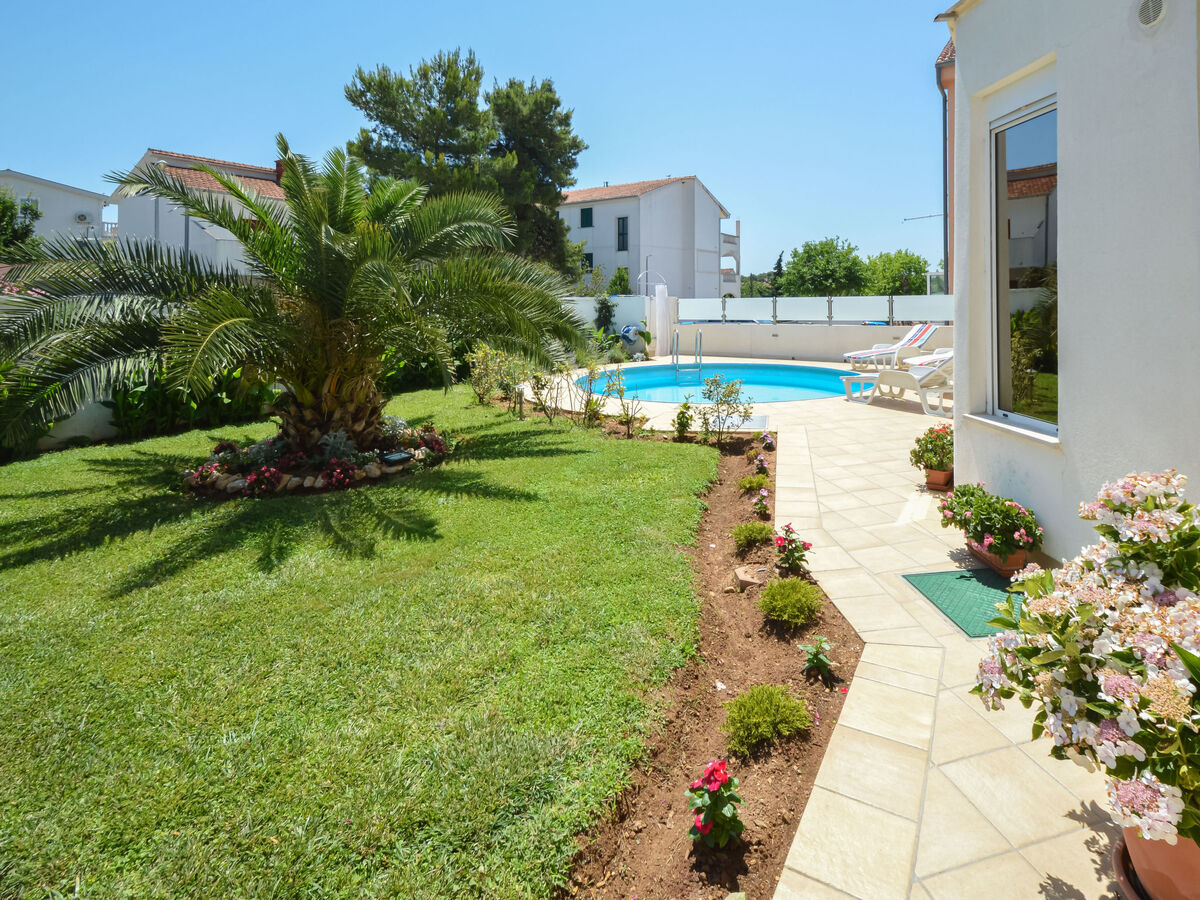 Maison Valdor - 5 chambres, piscine privée à Tribunj - Photo 30