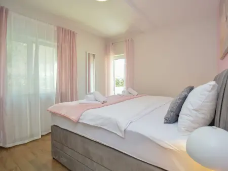Maison Valdor - 5 chambres, piscine privée à Tribunj : photo 26