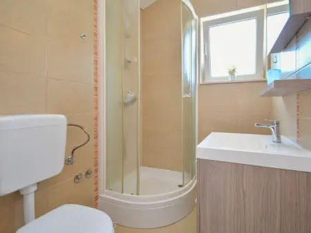 Maison Valdor - 5 chambres, piscine privée à Tribunj : photo 28