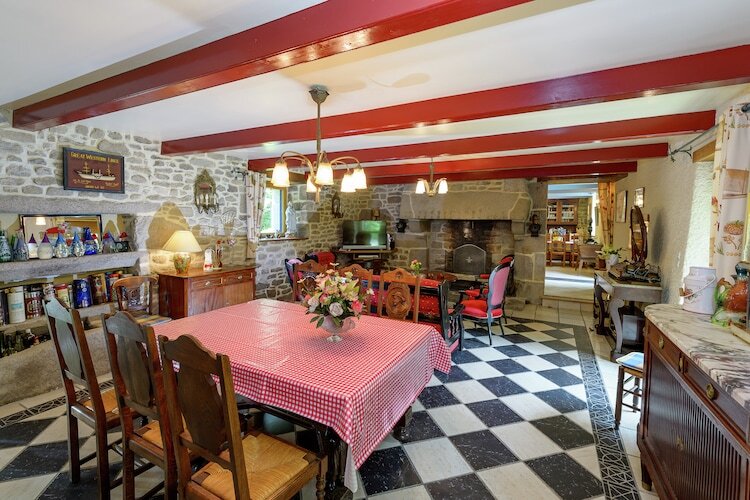 Maison en granit avec piscine couverte chauffée à Plounéour-Trez - Photo 5