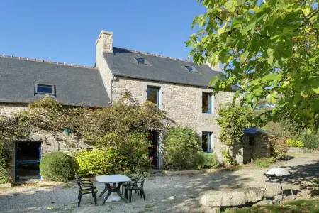Maison en granit avec piscine couverte chauffée à Plounéour-Trez : photo 11