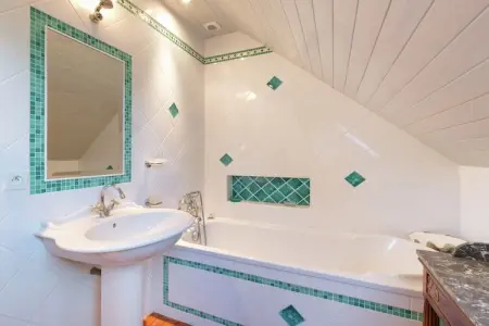 Maison en granit avec piscine couverte chauffée à Plounéour-Trez : photo 20