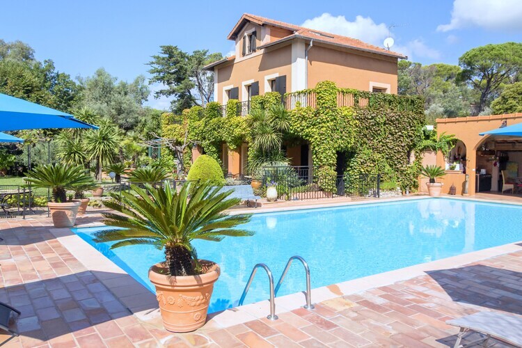 Villa Les Parasols – Maison 9 pers., piscine 18x7m à Fréjus - Photo 1