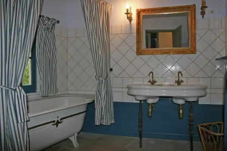 Maison 12 pers., piscine et jardin de 6000 m² : photo 23