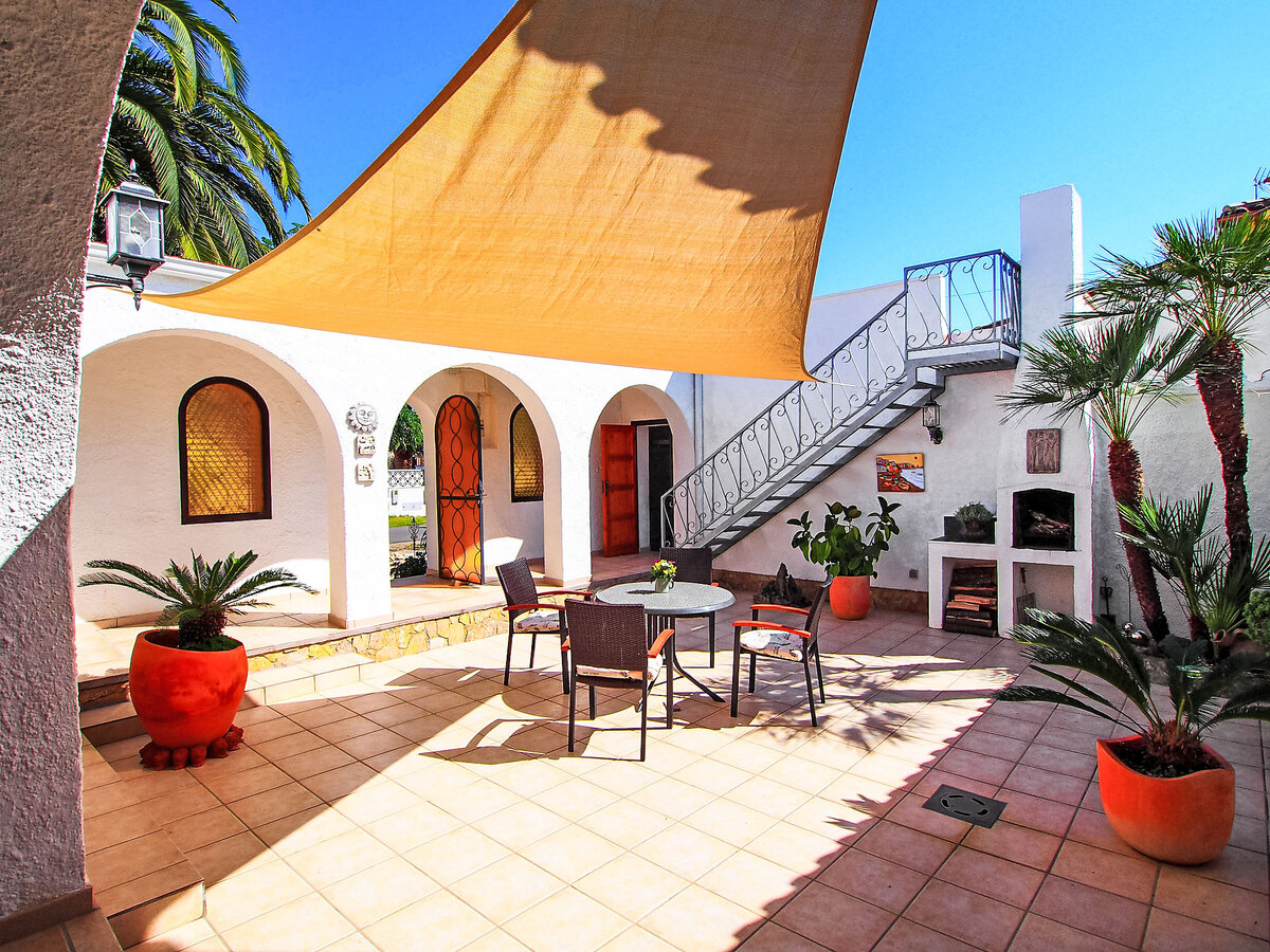 Villa Alberes à Empuriabrava, 4 pers., terrasse 70 m² - Photo 2
