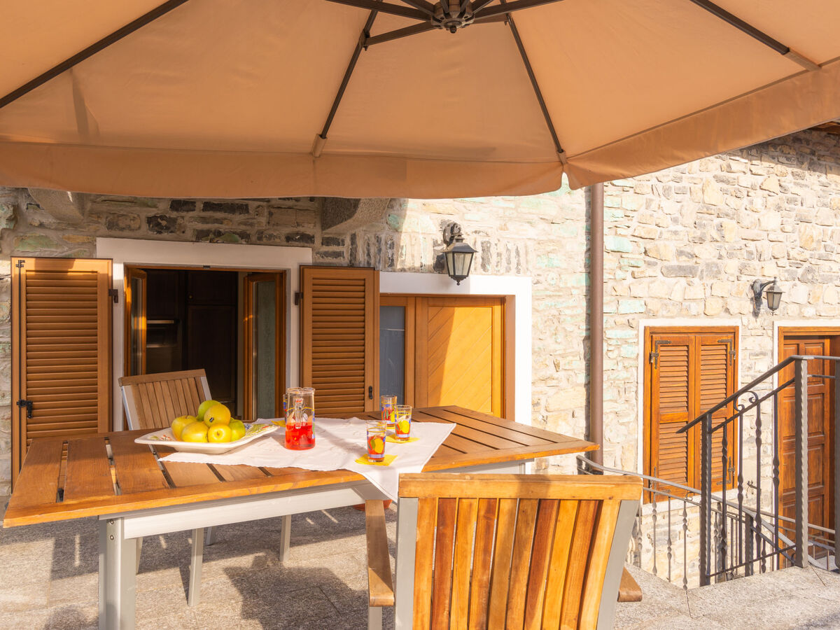 Rosa, maison rustique rénovée à Varenna - Photo 1