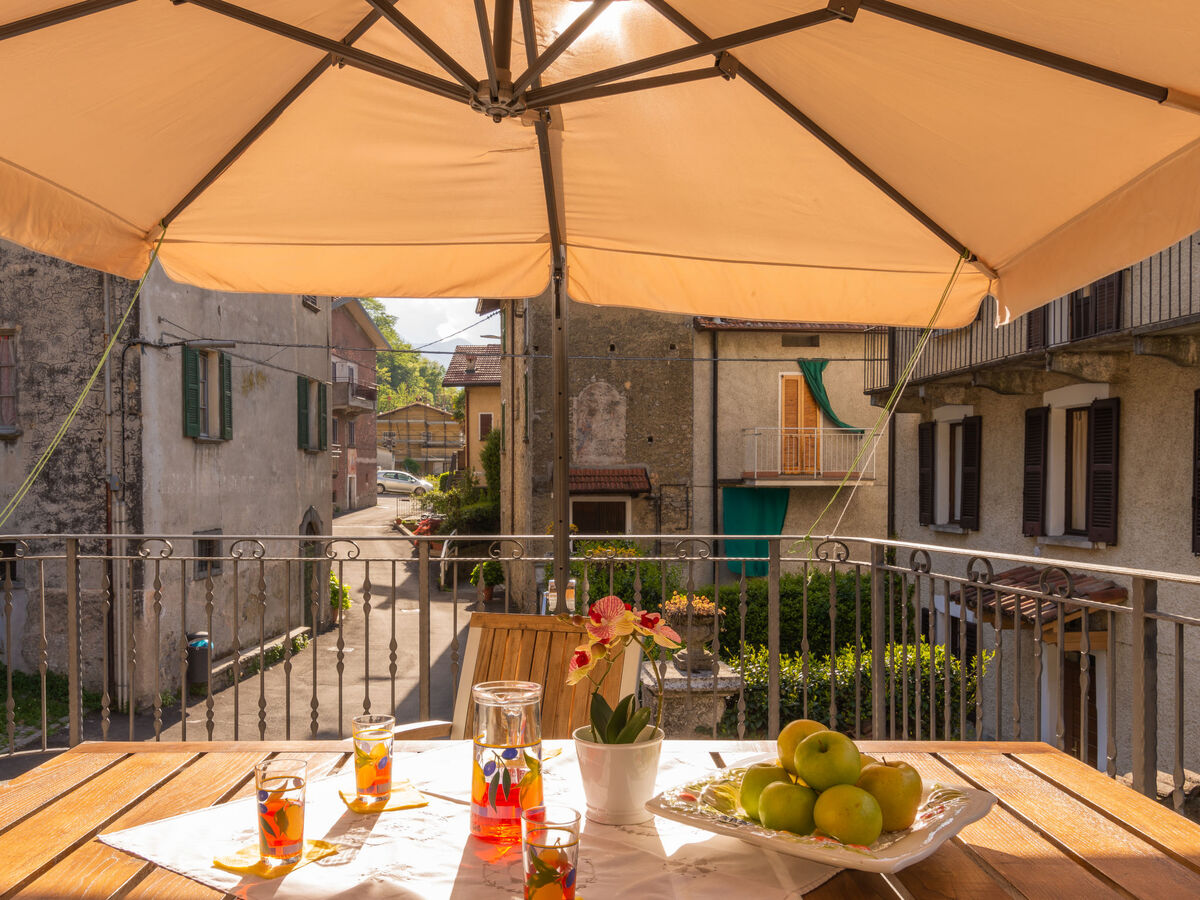Rosa, maison rustique rénovée à Varenna - Photo 15