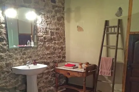 Ferme restaurée 4 chambres, montagne ardéchoise, lac à 12 km : photo 19