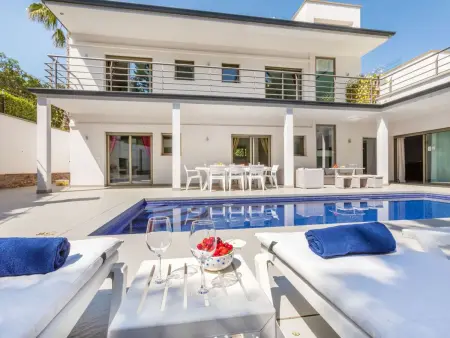 Maison Palmbeach, confortable et moderne avec piscine privée - Photo 31