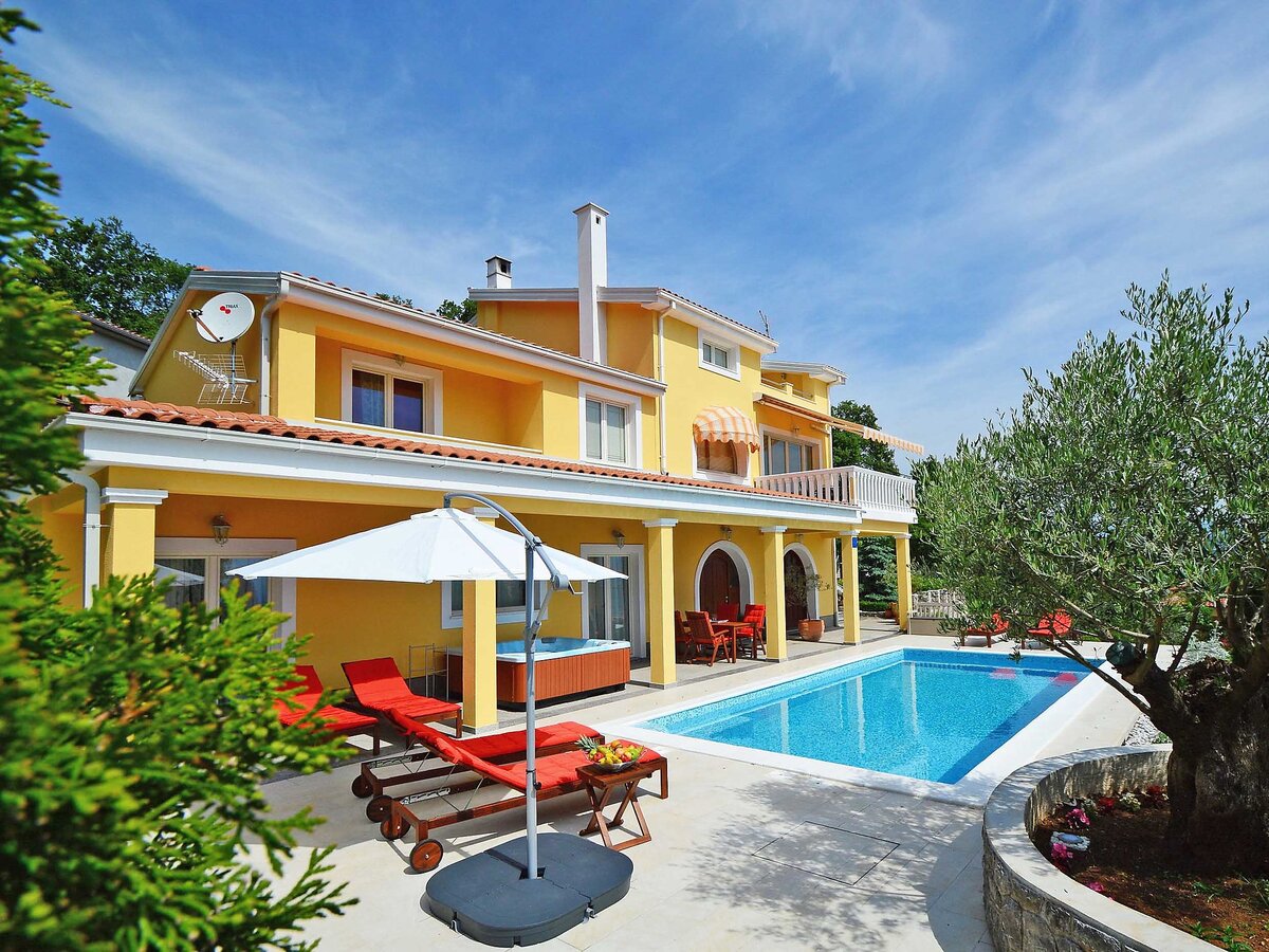 Villa Olea, maison jumelée avec piscine privée à Opatija - Photo 1