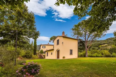 Location villa à Cortona, Villa en Toscane avec Piscine & Oliviers