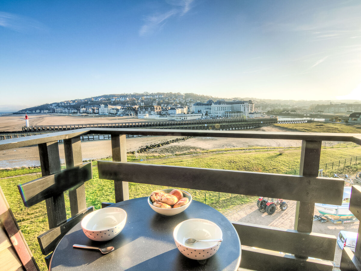 Studio vue port au 6e étage, balcon est – Deauville - Photo 5