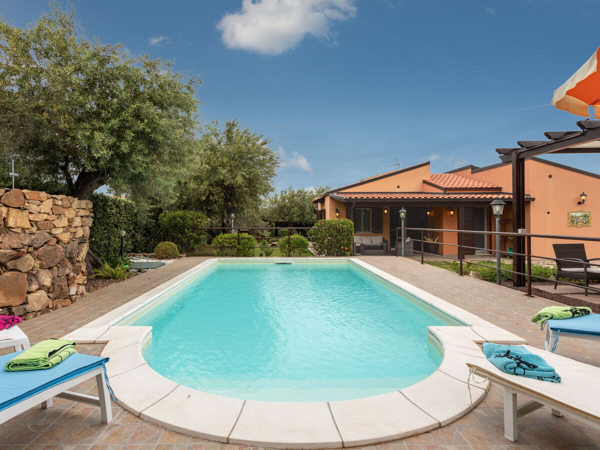 Villa Olivella à Cefalù : 3 chambres, piscine, 350 m mer - Photo 1