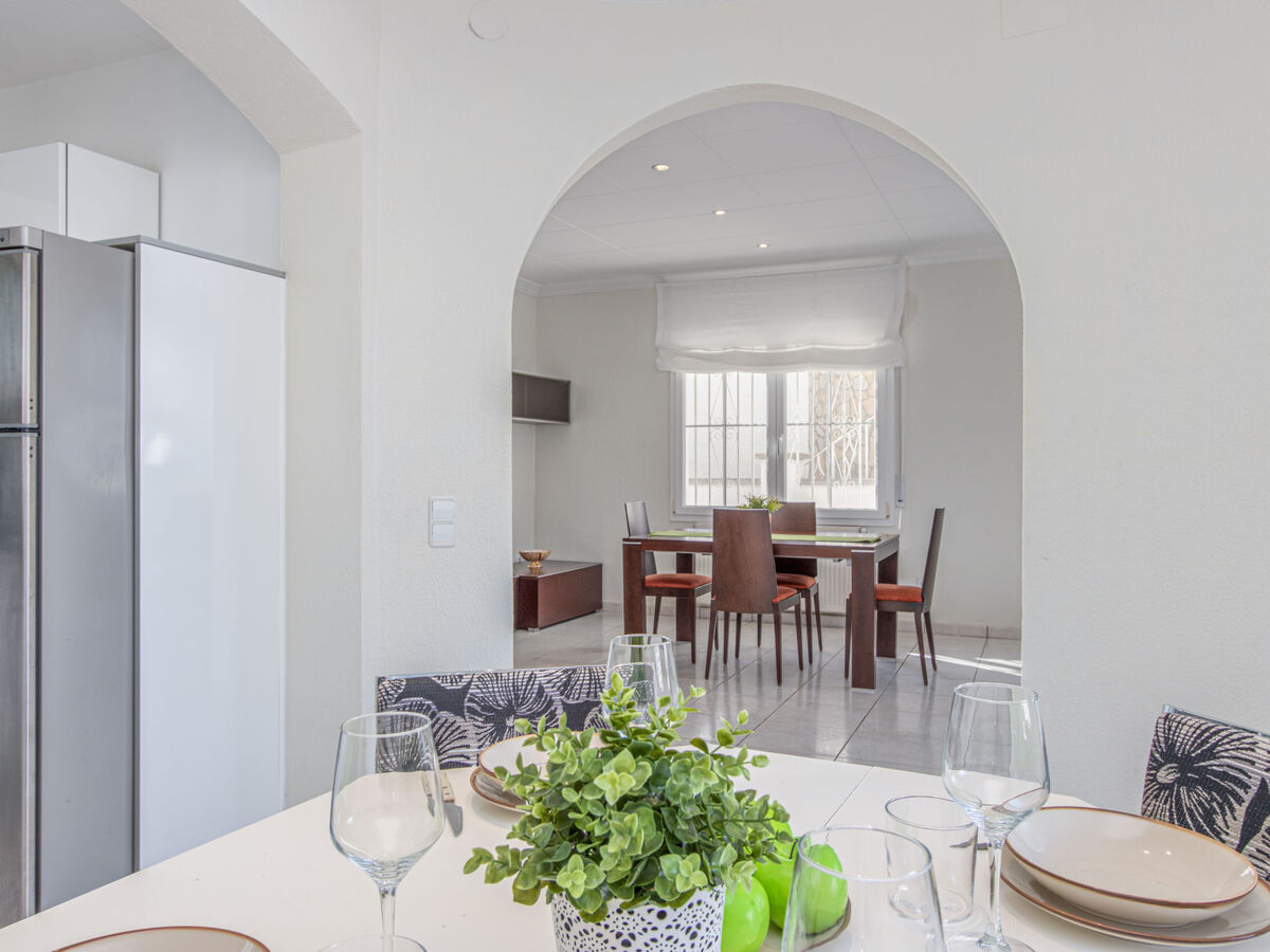 Maison Francoli avec piscine et amarrage privé - Photo 10