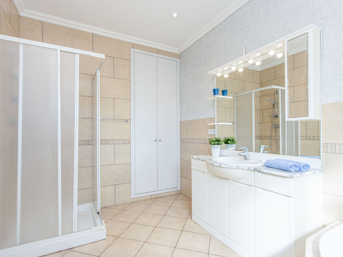 Maison Francoli avec piscine et amarrage privé - Photo 15