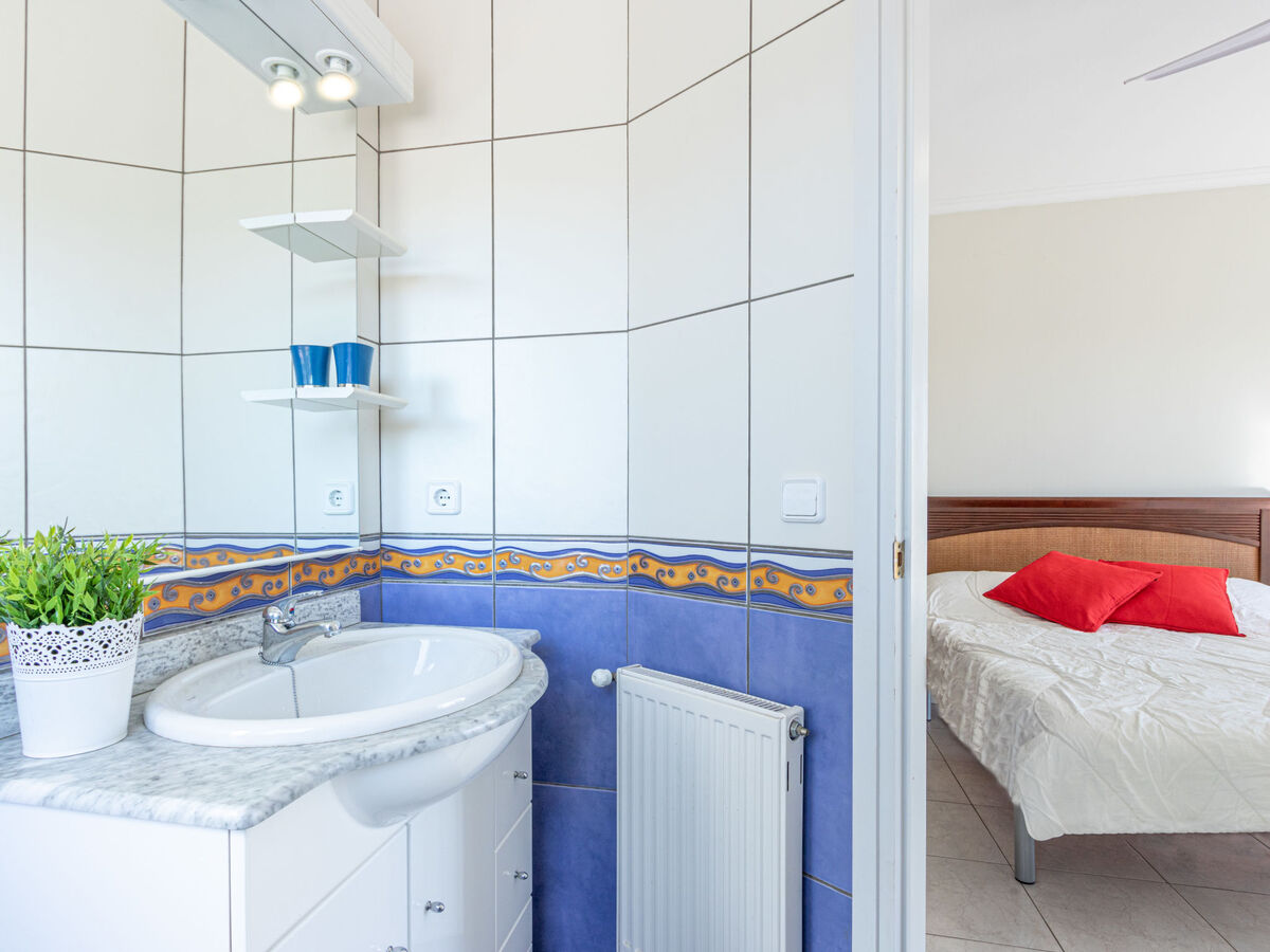 Maison Francoli avec piscine et amarrage privé - Photo 20