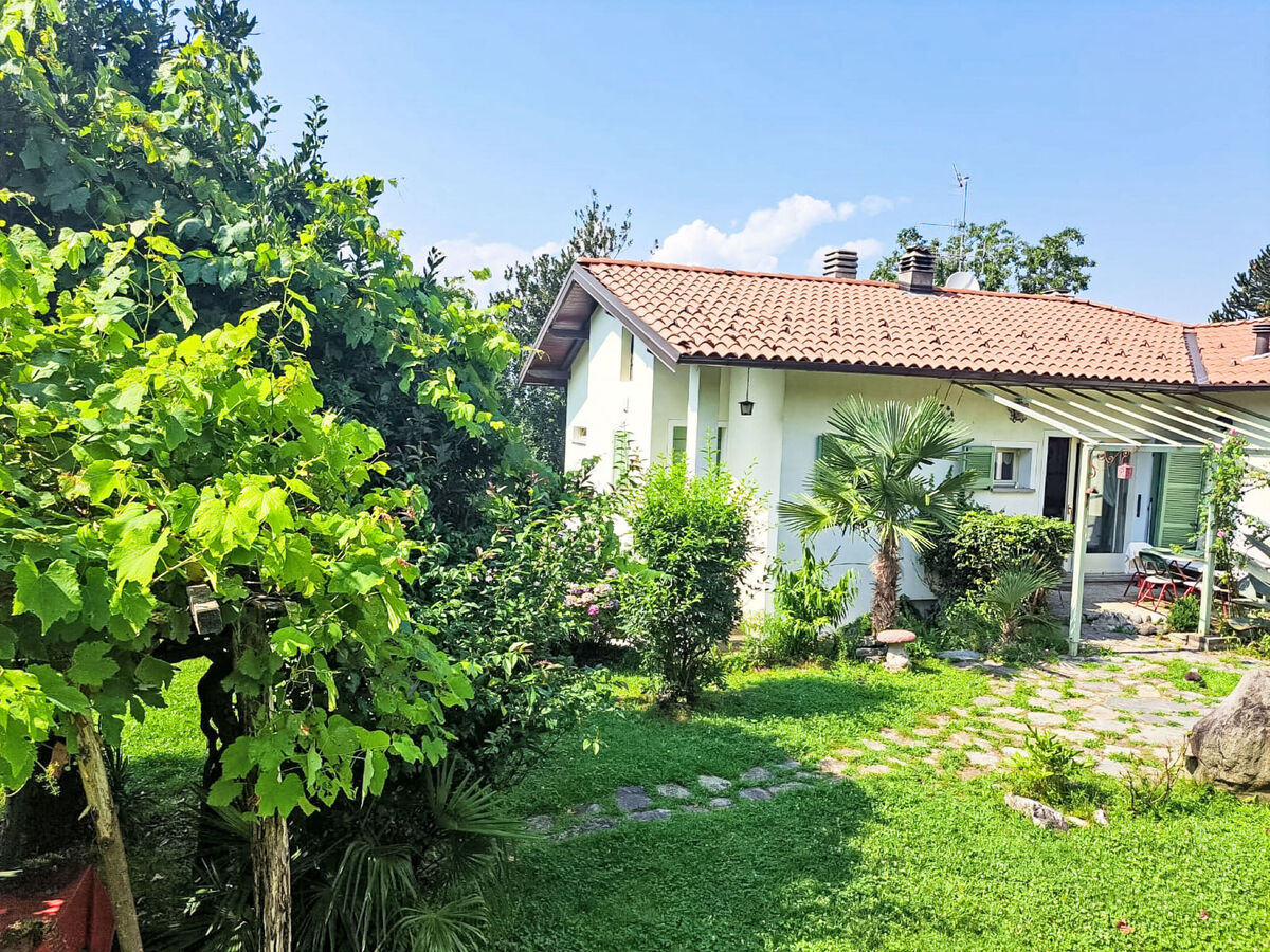 Maison Bel Giardino à Castelveccana, 3 km du lac - Photo 2