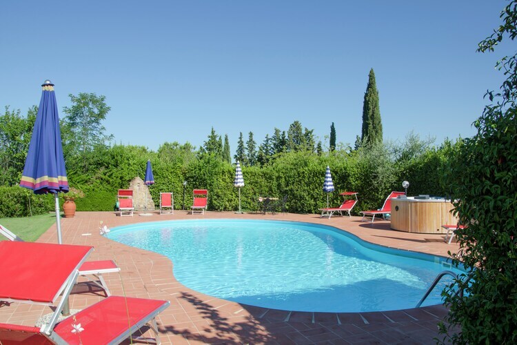 Ferme du XVIIe siècle avec piscine en Chianti - Photo 1