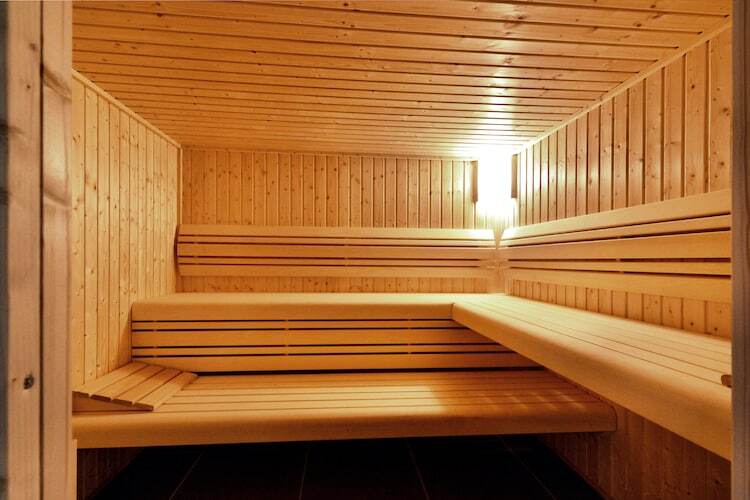 Pays des Sources : maison 8 chambres avec piscine couverte - Photo 4