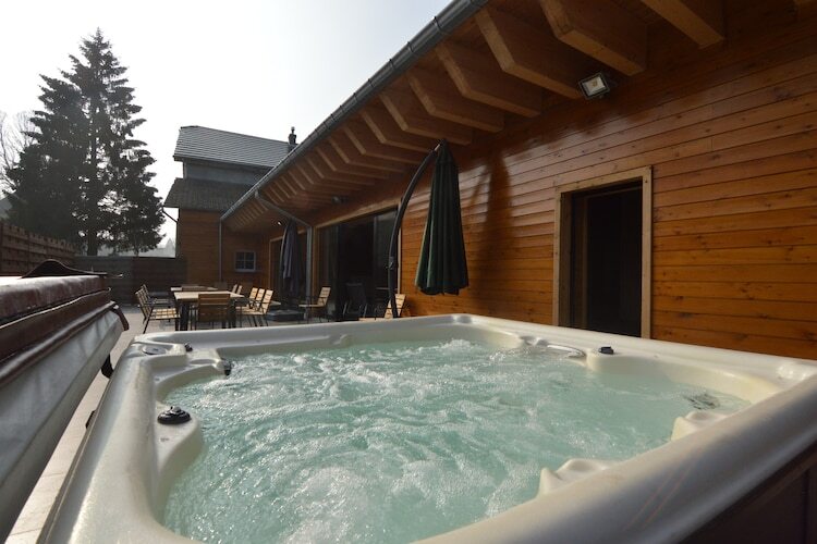 Pays des Sources : maison 8 chambres avec piscine couverte - Photo 6