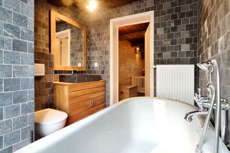 Pays des Sources : maison 8 chambres avec piscine couverte - Photo 33