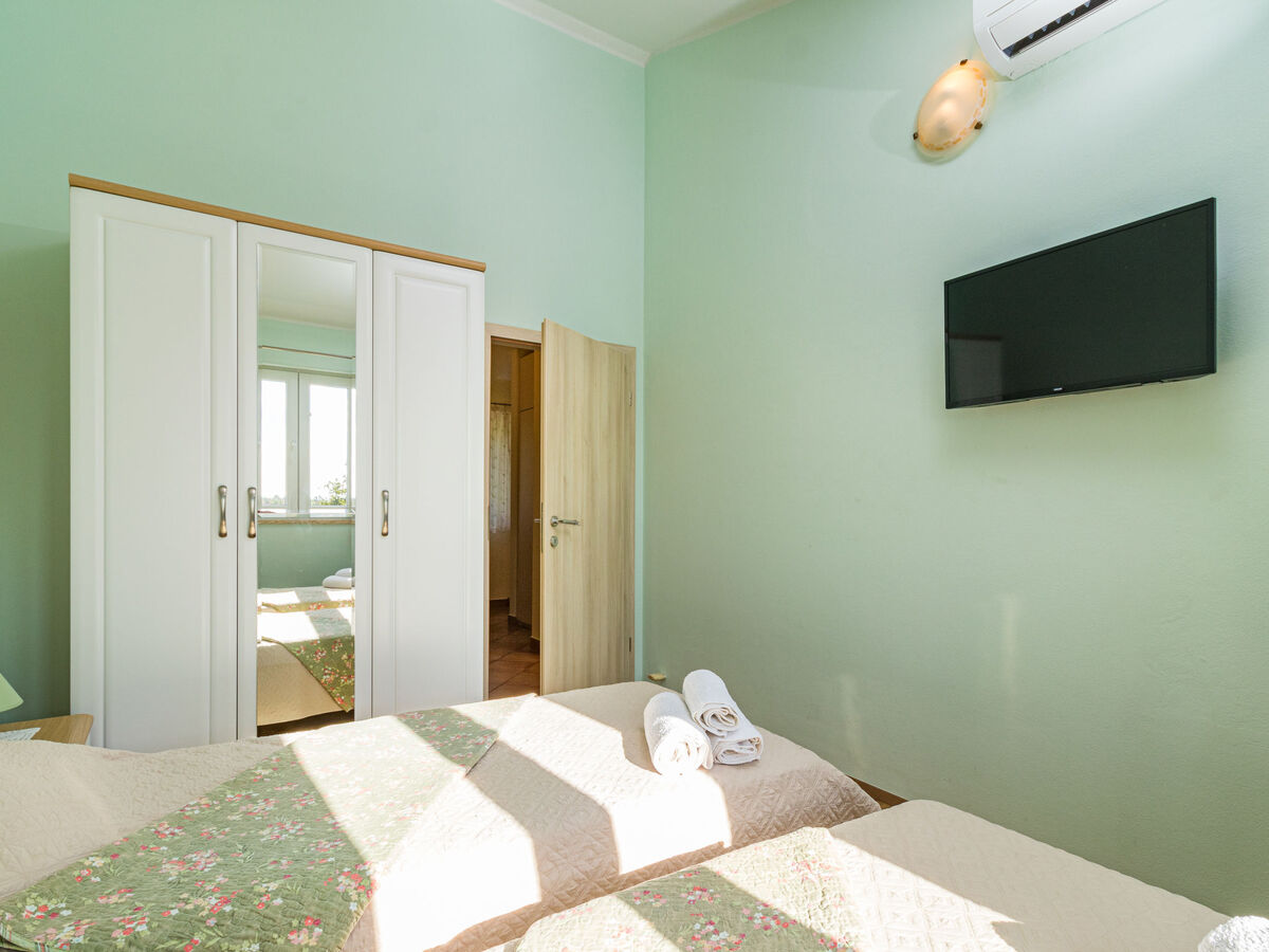 Maison Lara à Poreč avec piscine privée - Photo 14