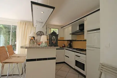 Le Capitou, maison design dans l'Estérel à Fréjus : photo 4
