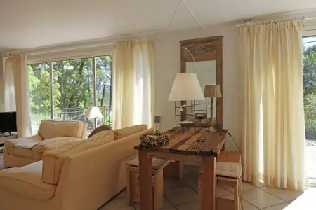 Le Capitou, maison design dans l'Estérel à Fréjus : photo 12