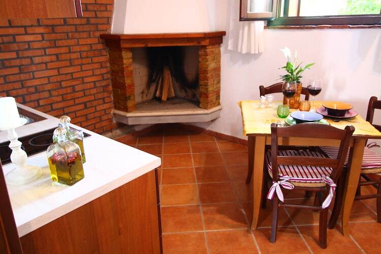 Maison Pino à Selci : escapade rustique avec piscine - Photo 5