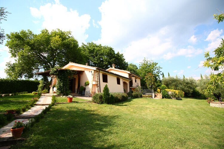 Maison Pino à Selci : escapade rustique avec piscine - Photo 13