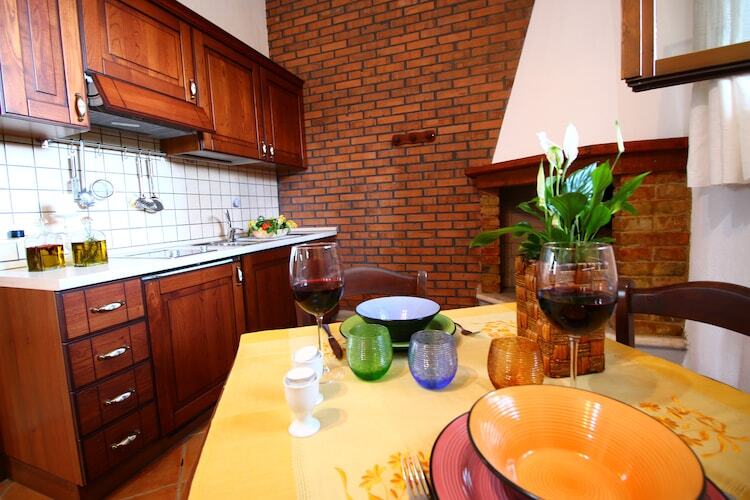 Maison Pino à Selci : escapade rustique avec piscine - Photo 14