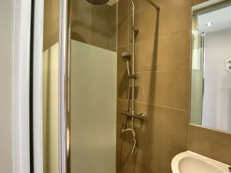Appartement La Madrague d'Azur – terrasse, piscine, 200 m mer : photo 14